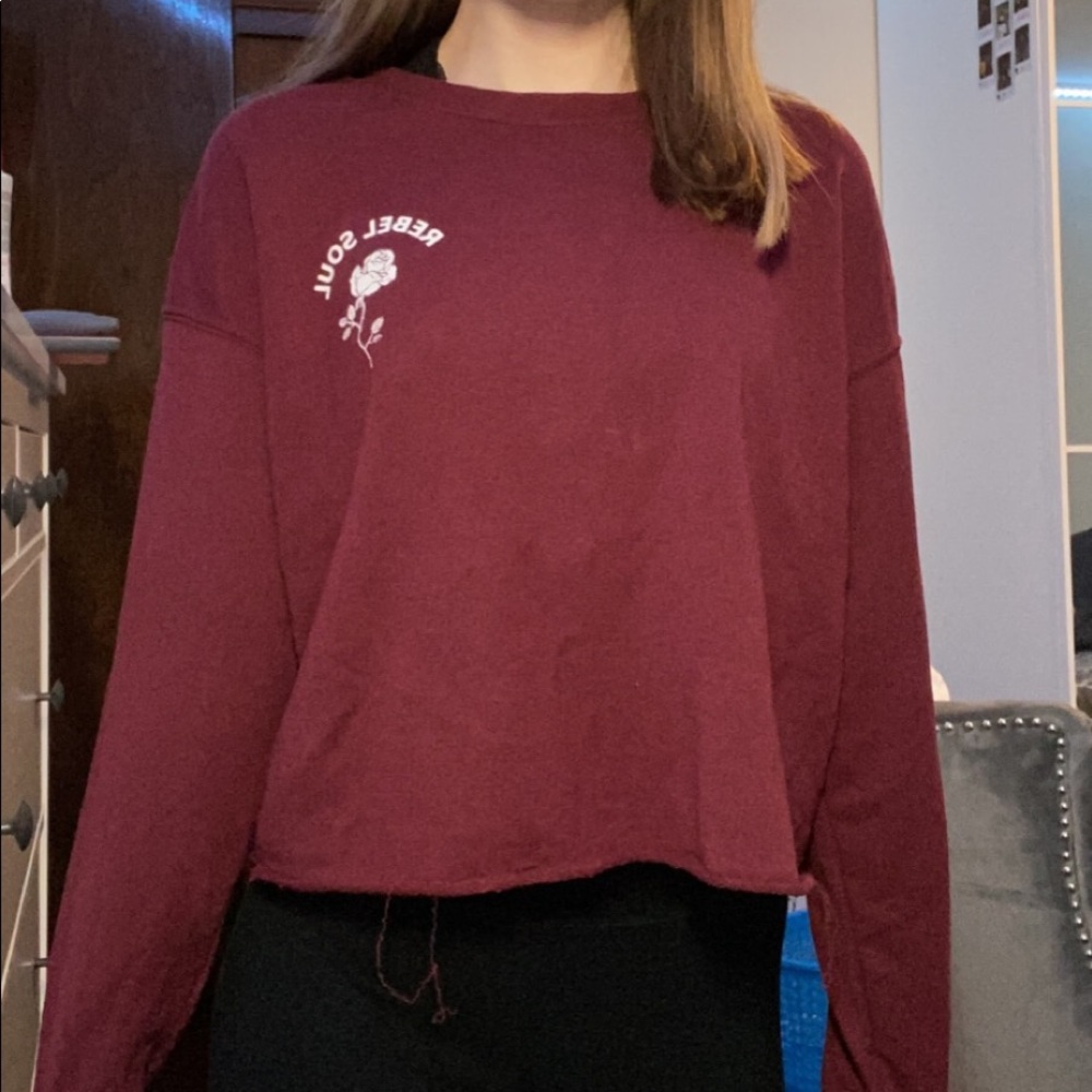 Cropped crew neck!!